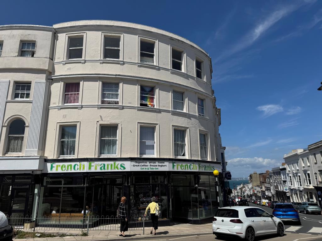 Lot: 59 - TOWN CENTRE FLAT FOR INVESTMENT OR OCCUPATION - James House Front Looking Down Union Street